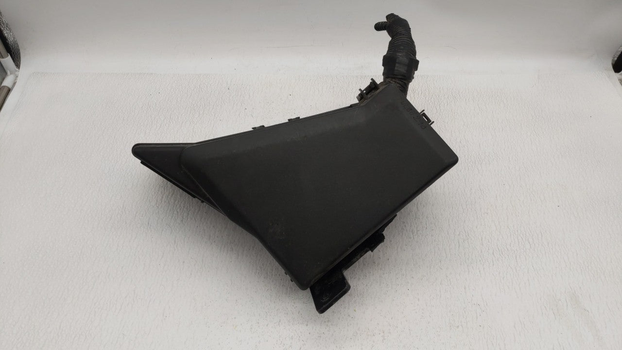 2010-2014 Subaru Legacy Fusebox Fuse Box Panel Relay Module P/N:MB503200B Fits Fits 2010 2011 2012 2013 2014 OEM Used Auto P