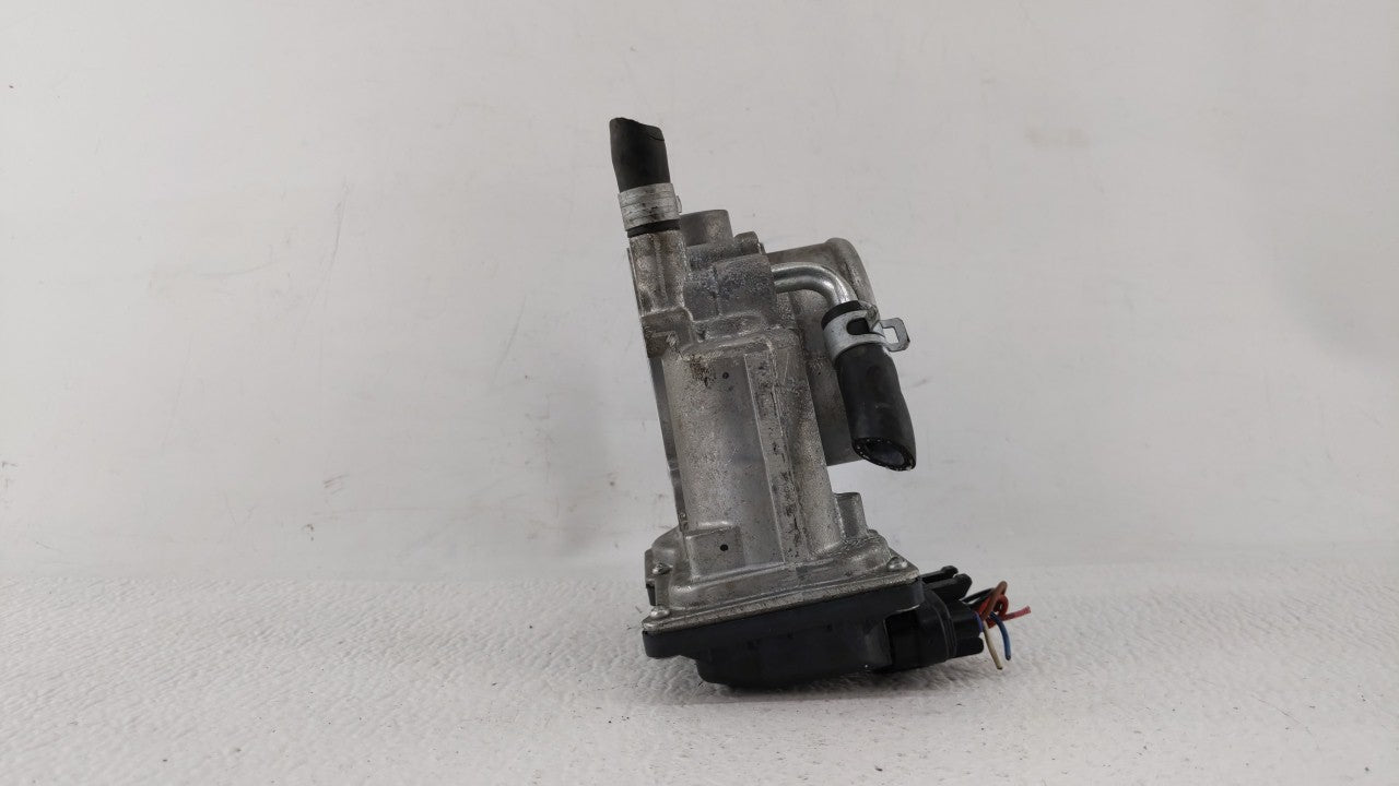 2013-2019 Subaru Legacy Throttle Body P/N:16112AA38A Fits Fits 2013 2014 2015 2016 2017 2018 2019 OEM Used Auto Parts - Oemu