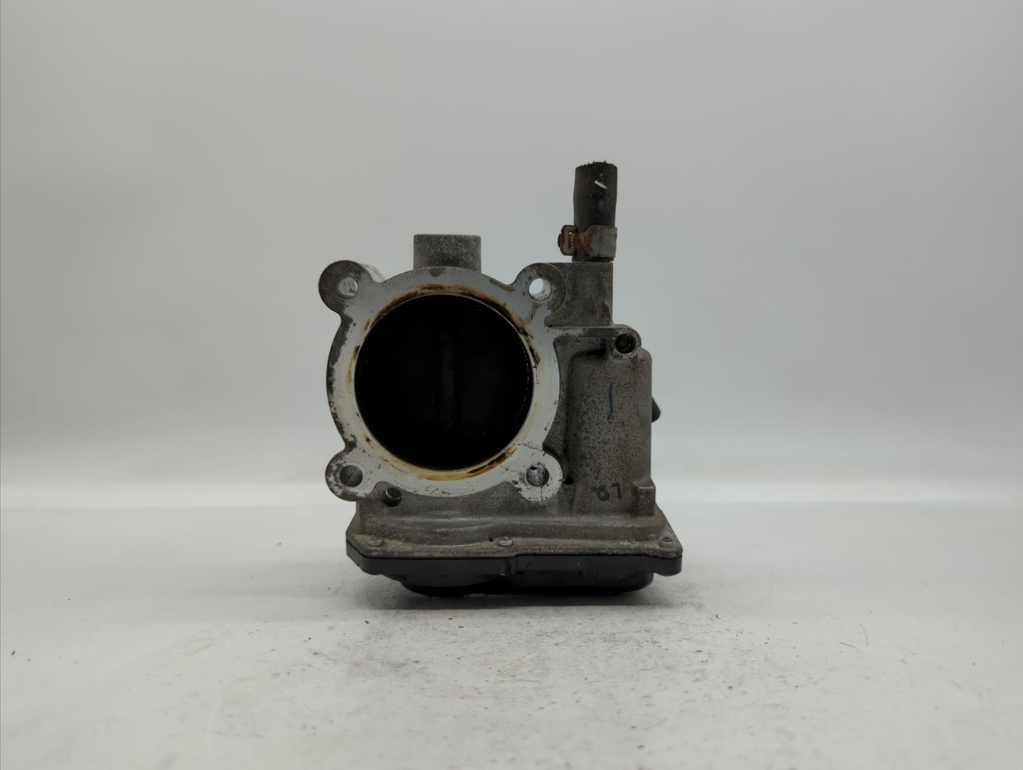 2013-2019 Subaru Legacy Throttle Body P/N:16112AA38A Fits Fits 2013 2014 2015 2016 2017 2018 2019 OEM Used Auto Parts - Oemu