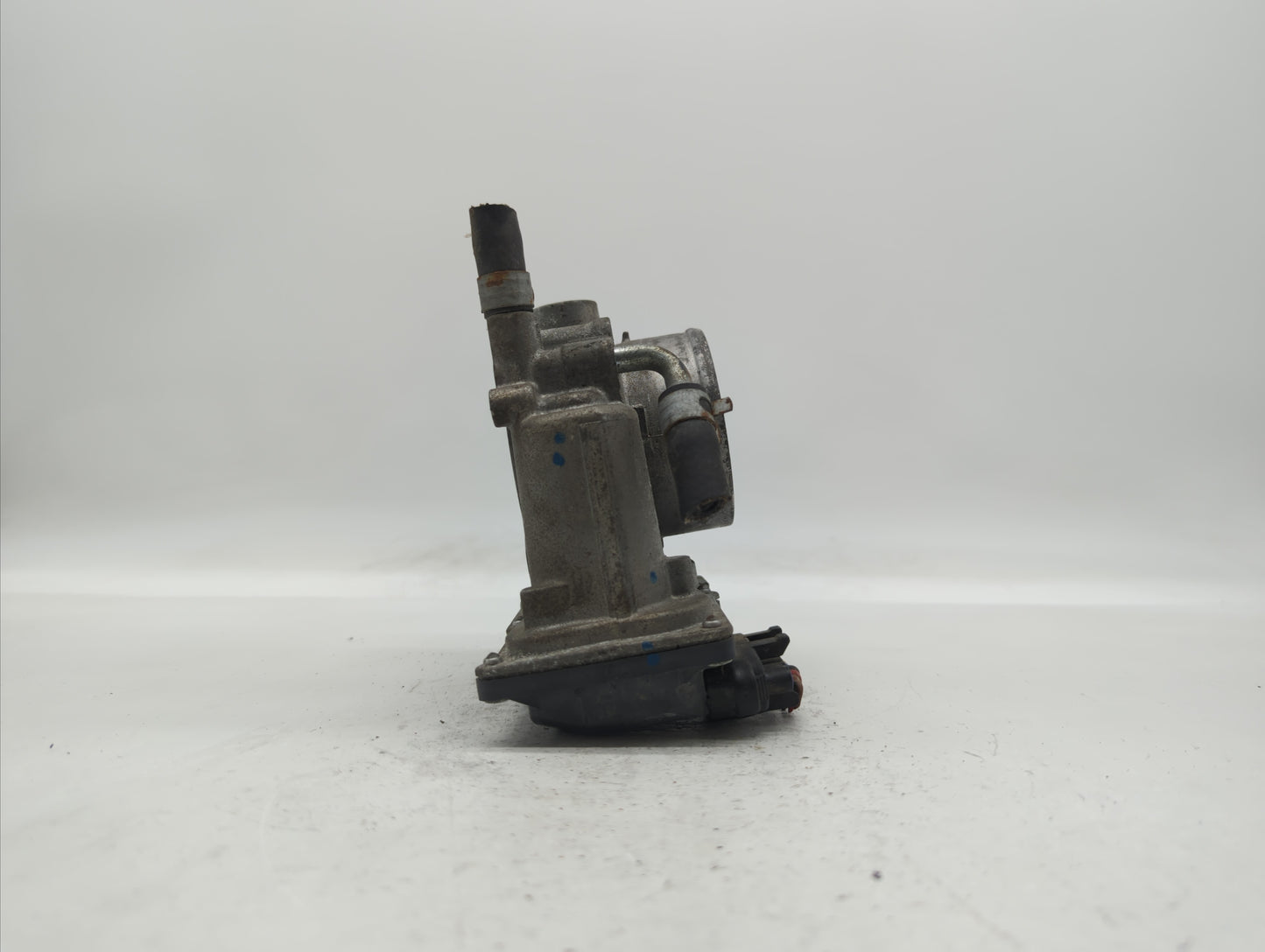 2013-2019 Subaru Legacy Throttle Body P/N:16112AA38A Fits Fits 2013 2014 2015 2016 2017 2018 2019 OEM Used Auto Parts - Oemu