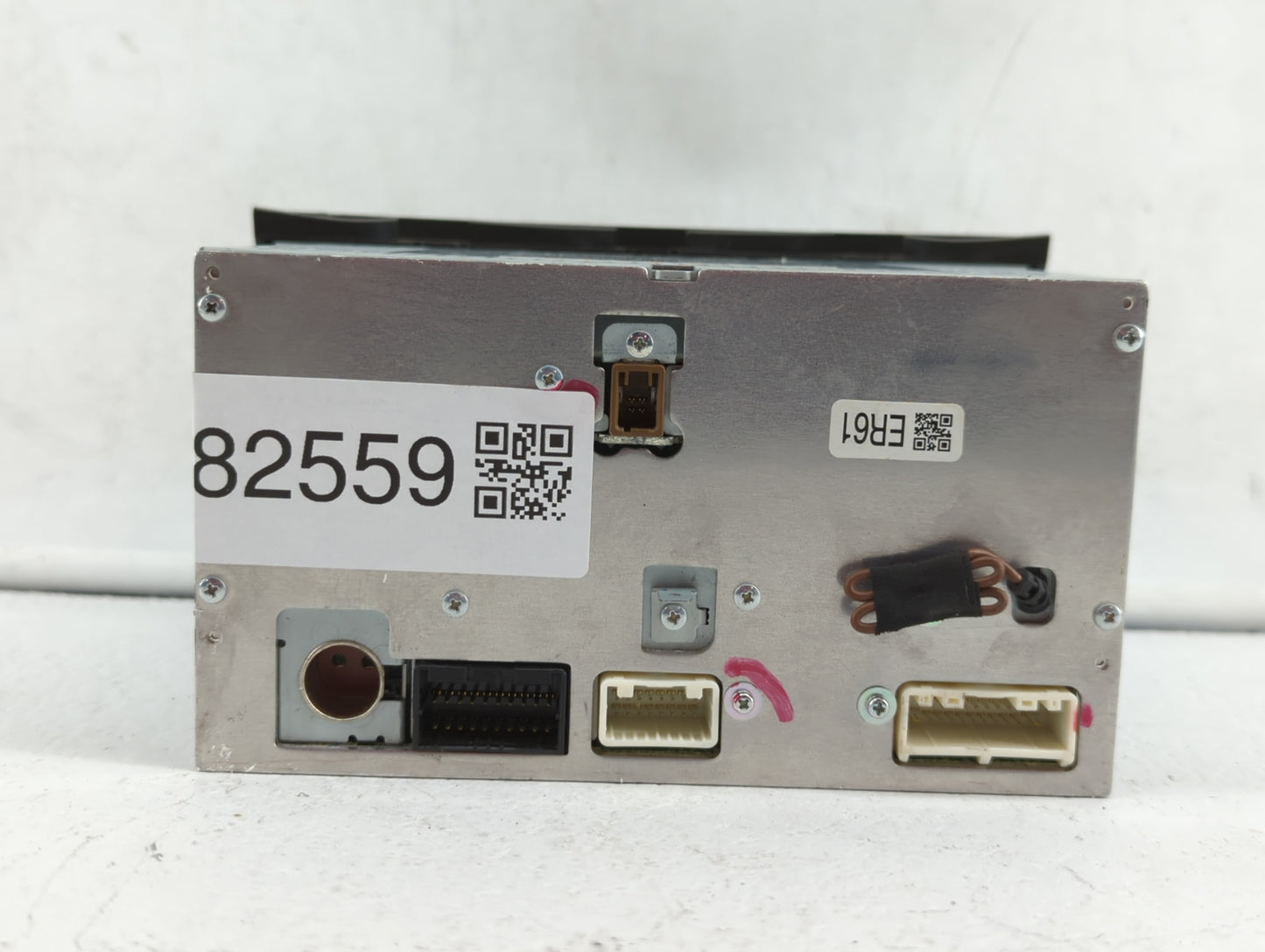 2012-2014 Subaru Legacy Am Fm Cd Player Radio Receiver 382559 - Oemusedautoparts1.com