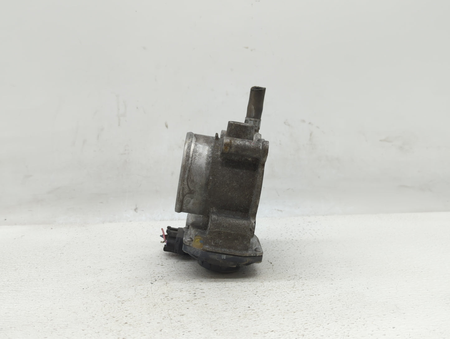 2013-2019 Subaru Legacy Throttle Body P/N:16112AA38A Fits Fits 2013 2014 2015 2016 2017 2018 2019 OEM Used Auto Parts - Oemu