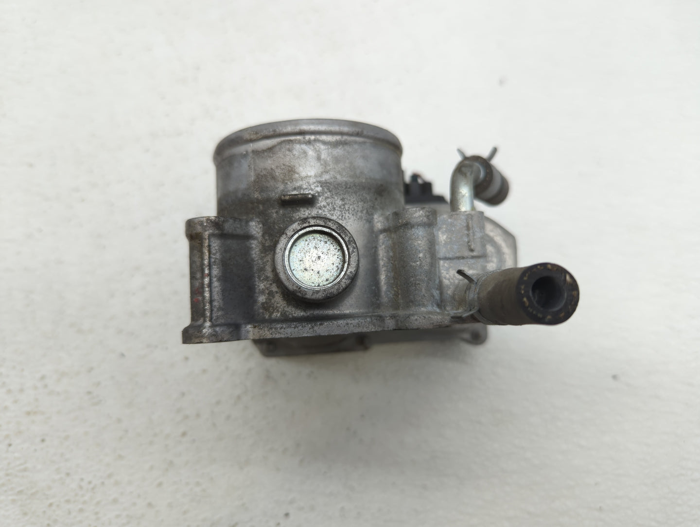 2013-2019 Subaru Legacy Throttle Body P/N:16112AA38A Fits Fits 2013 2014 2015 2016 2017 2018 2019 OEM Used Auto Parts - Oemu