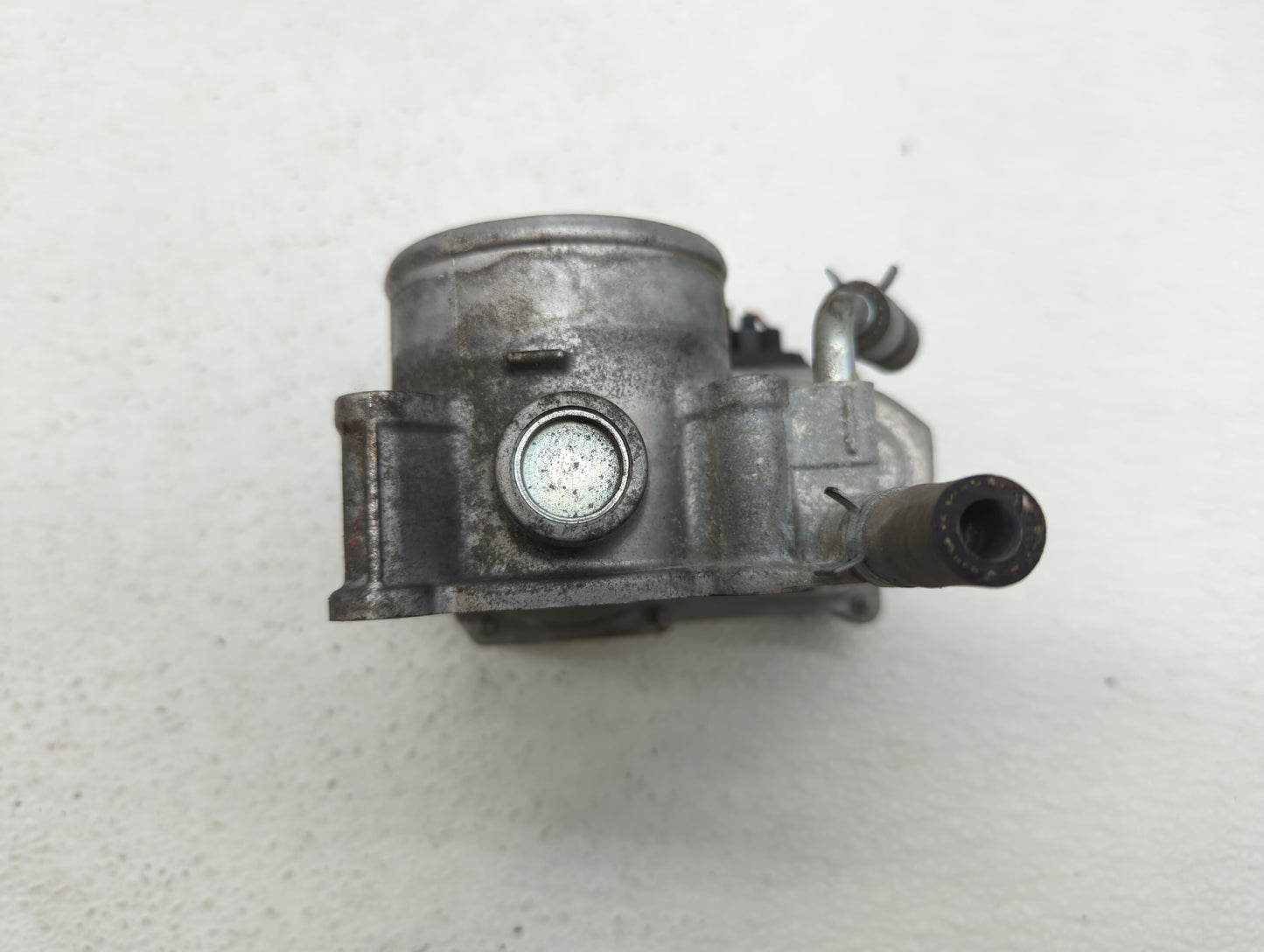 2013-2019 Subaru Legacy Throttle Body P/N:16112AA38A Fits Fits 2013 2014 2015 2016 2017 2018 2019 OEM Used Auto Parts - Oemu