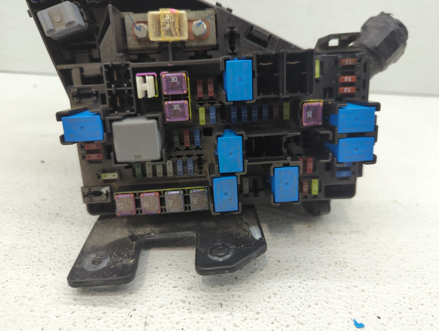 2010-2014 Subaru Legacy Fusebox Fuse Box Panel Relay Module Fits Fits 2010 2011 2012 2013 2014 OEM Used Auto Parts - Oemused