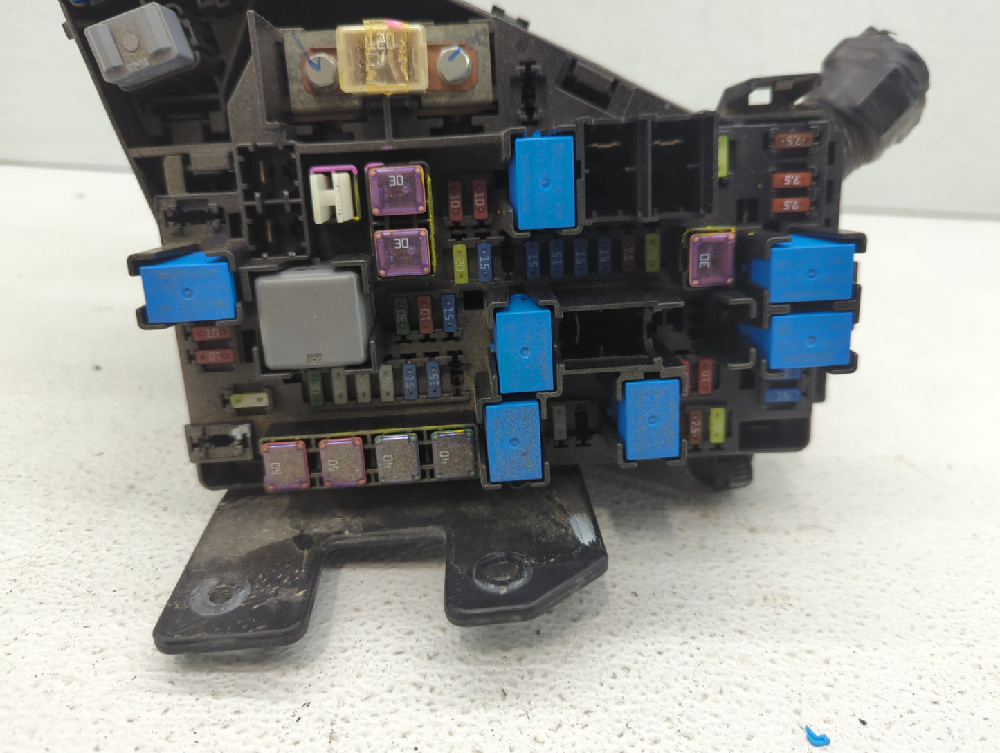 2010-2014 Subaru Legacy Fusebox Fuse Box Panel Relay Module Fits Fits 2010 2011 2012 2013 2014 OEM Used Auto Parts - Oemused