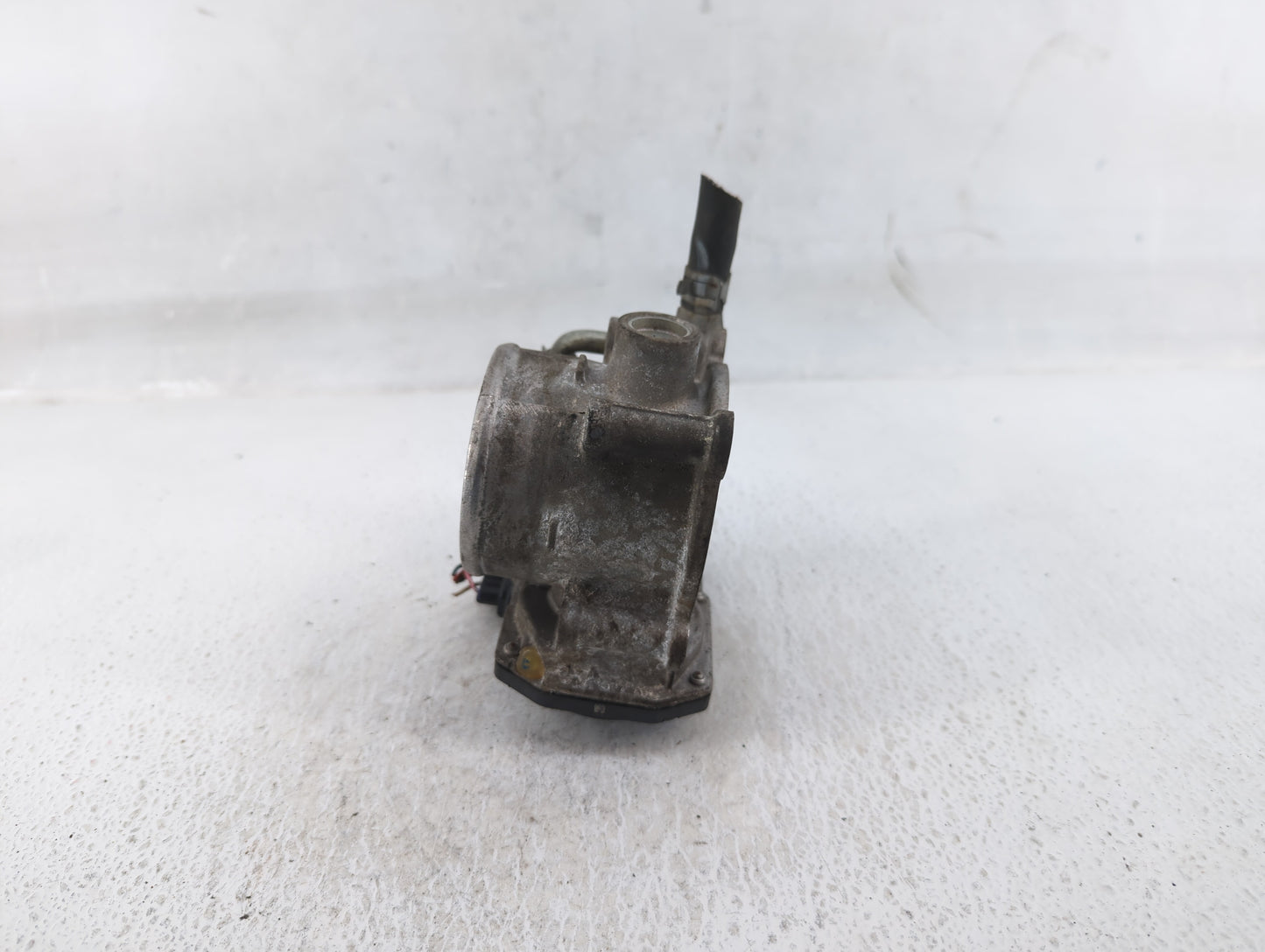 2013-2019 Subaru Legacy Throttle Body P/N:8Q251780 Fits Fits 2013 2014 2015 2016 2017 2018 2019 OEM Used Auto Parts - Oemuse