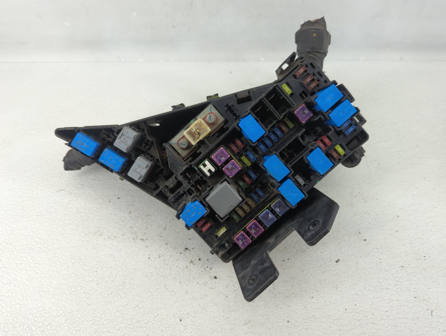 2010-2014 Subaru Legacy Fusebox Fuse Box Panel Relay Module P/N:MB503202B Fits Fits 2010 2011 2012 2013 2014 OEM Used Auto P