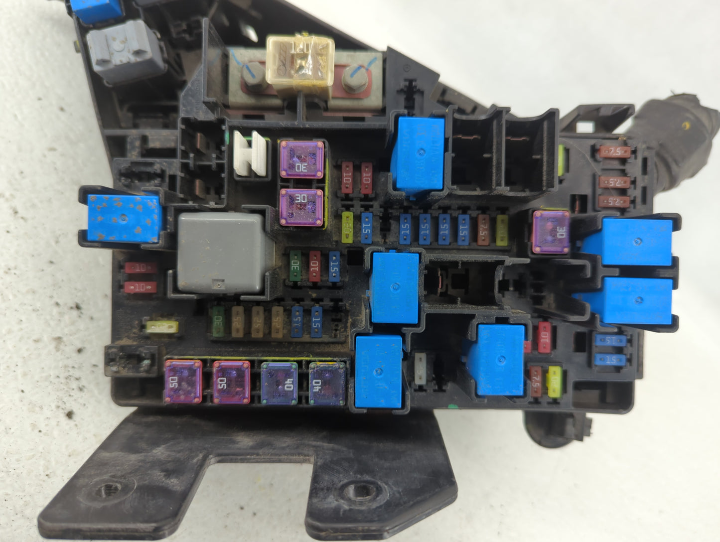 2010-2014 Subaru Legacy Fusebox Fuse Box Panel Relay Module P/N:MB503202B Fits Fits 2010 2011 2012 2013 2014 OEM Used Auto P