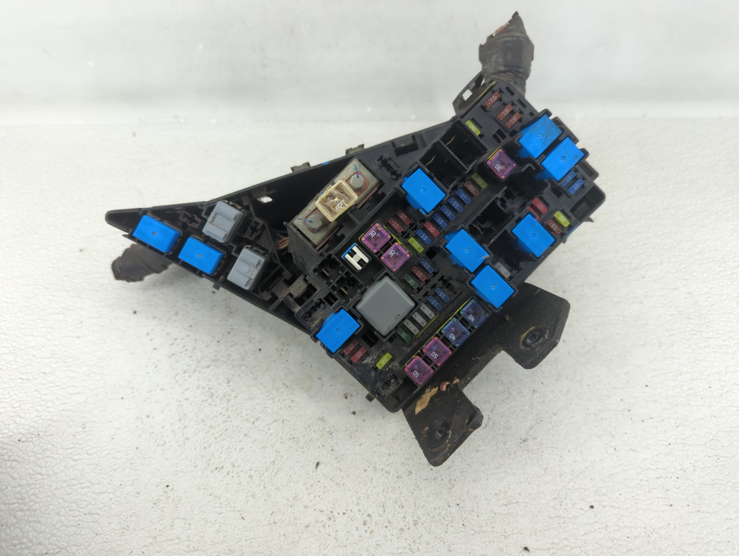2010-2014 Subaru Legacy Fusebox Fuse Box Panel Relay Module P/N:MB702800B Fits Fits 2010 2011 2012 2013 2014 OEM Used Auto P