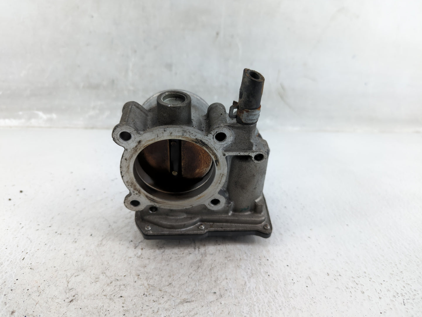 2013-2019 Subaru Legacy Throttle Body P/N:16112AA38A Fits Fits 2013 2014 2015 2016 2017 2018 2019 OEM Used Auto Parts - Oemu