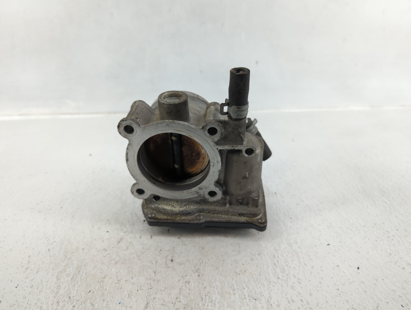 2013-2019 Subaru Legacy Throttle Body P/N:16112AA38A Fits Fits 2013 2014 2015 2016 2017 2018 2019 OEM Used Auto Parts - Oemu