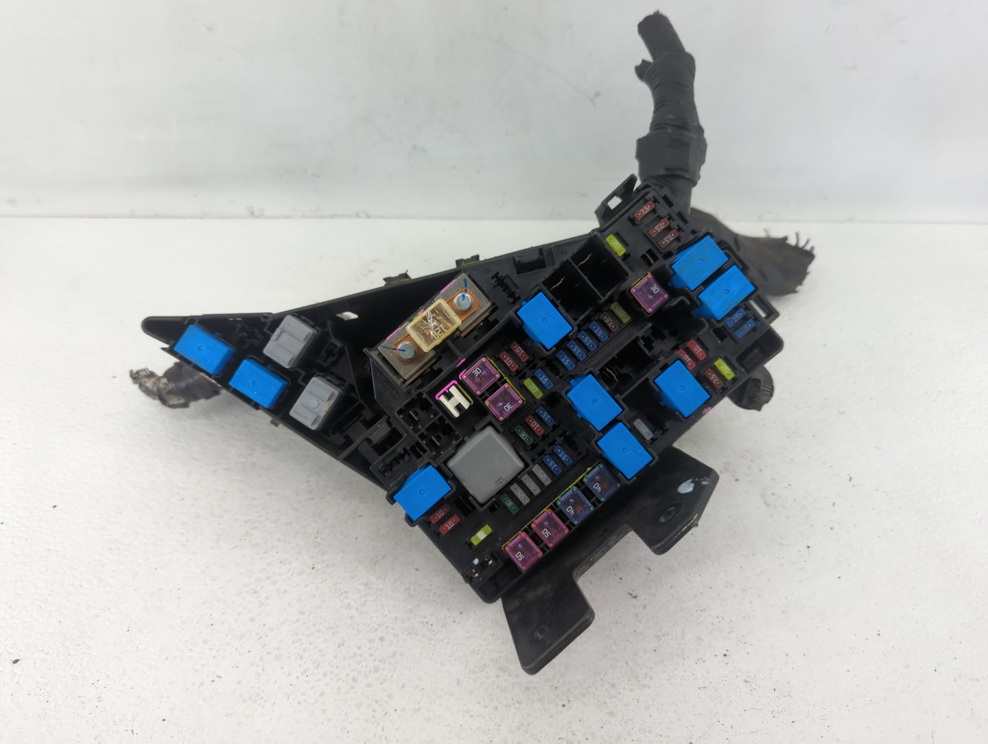 2010-2014 Subaru Legacy Fusebox Fuse Box Panel Relay Module P/N:MB102800B1 Fits Fits 2010 2011 2012 2013 2014 OEM Used Auto 