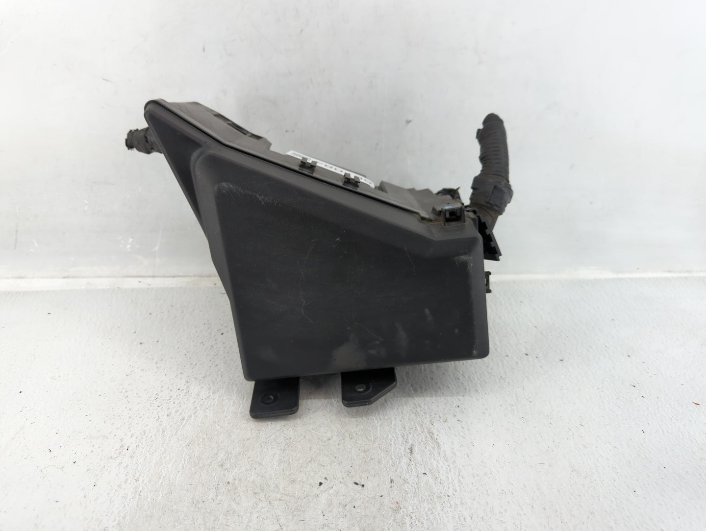 2010-2014 Subaru Legacy Fusebox Fuse Box Panel Relay Module P/N:MB102800B1 Fits Fits 2010 2011 2012 2013 2014 OEM Used Auto 