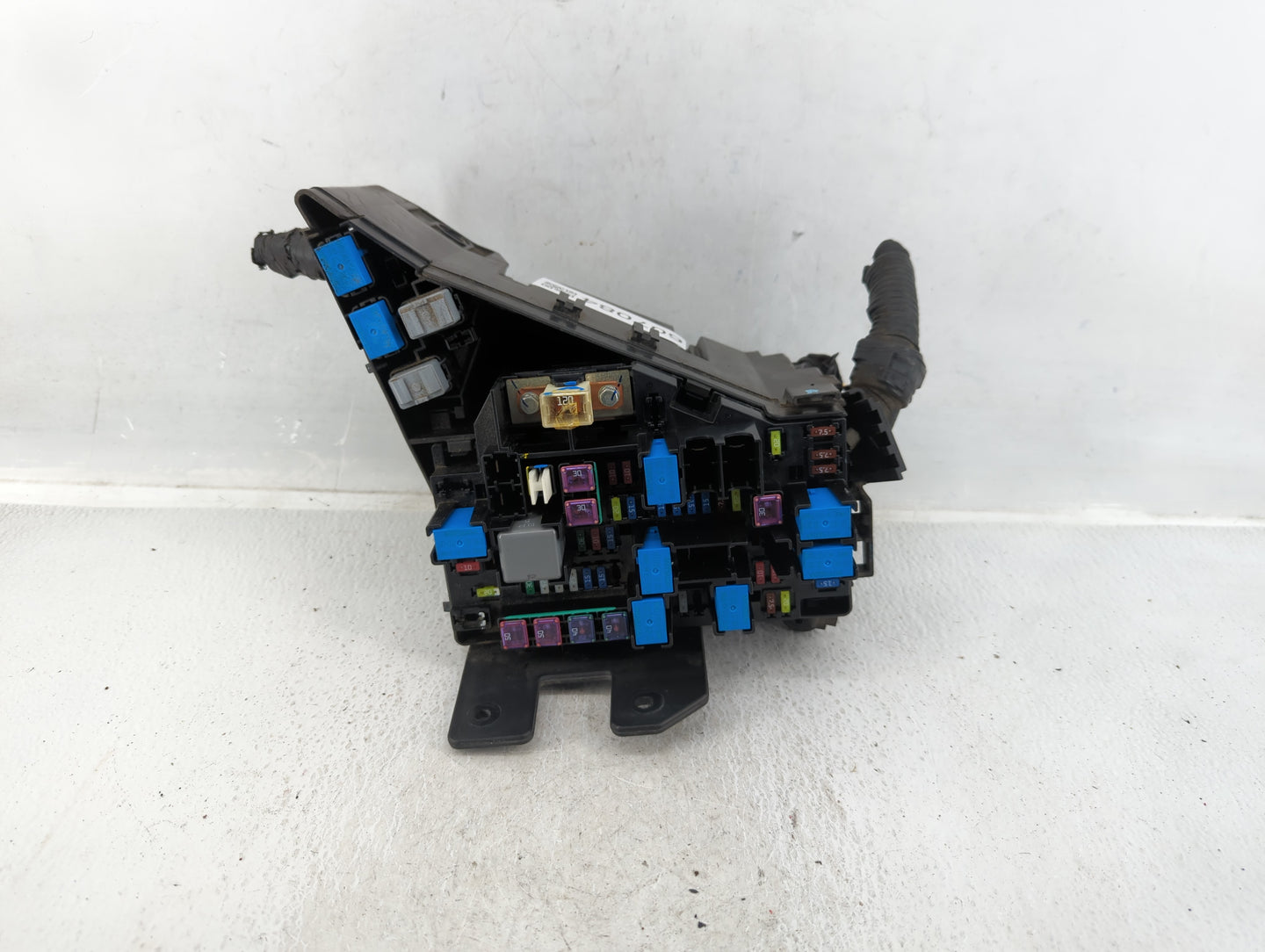 2010-2014 Subaru Legacy Fusebox Fuse Box Panel Relay Module P/N:MB102800B1 Fits Fits 2010 2011 2012 2013 2014 OEM Used Auto 