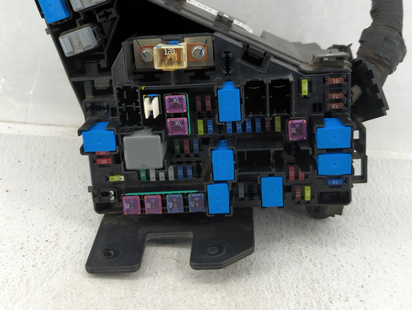 2010-2014 Subaru Legacy Fusebox Fuse Box Panel Relay Module P/N:MB102800B1 Fits Fits 2010 2011 2012 2013 2014 OEM Used Auto 