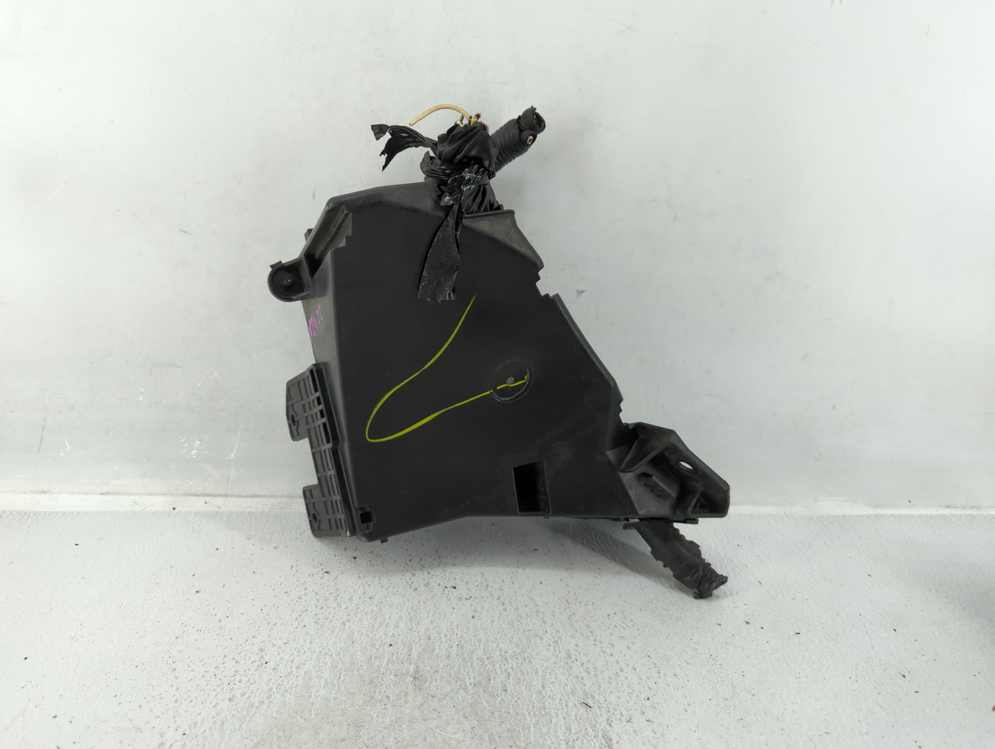 2010-2014 Subaru Legacy Fusebox Fuse Box Panel Relay Module P/N:MB102800B1 Fits Fits 2010 2011 2012 2013 2014 OEM Used Auto 