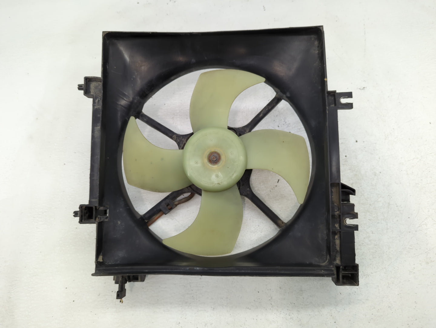 2005-2014 Subaru Legacy Left Radiator Fan Motor Assembly - Oemusedautoparts1.com