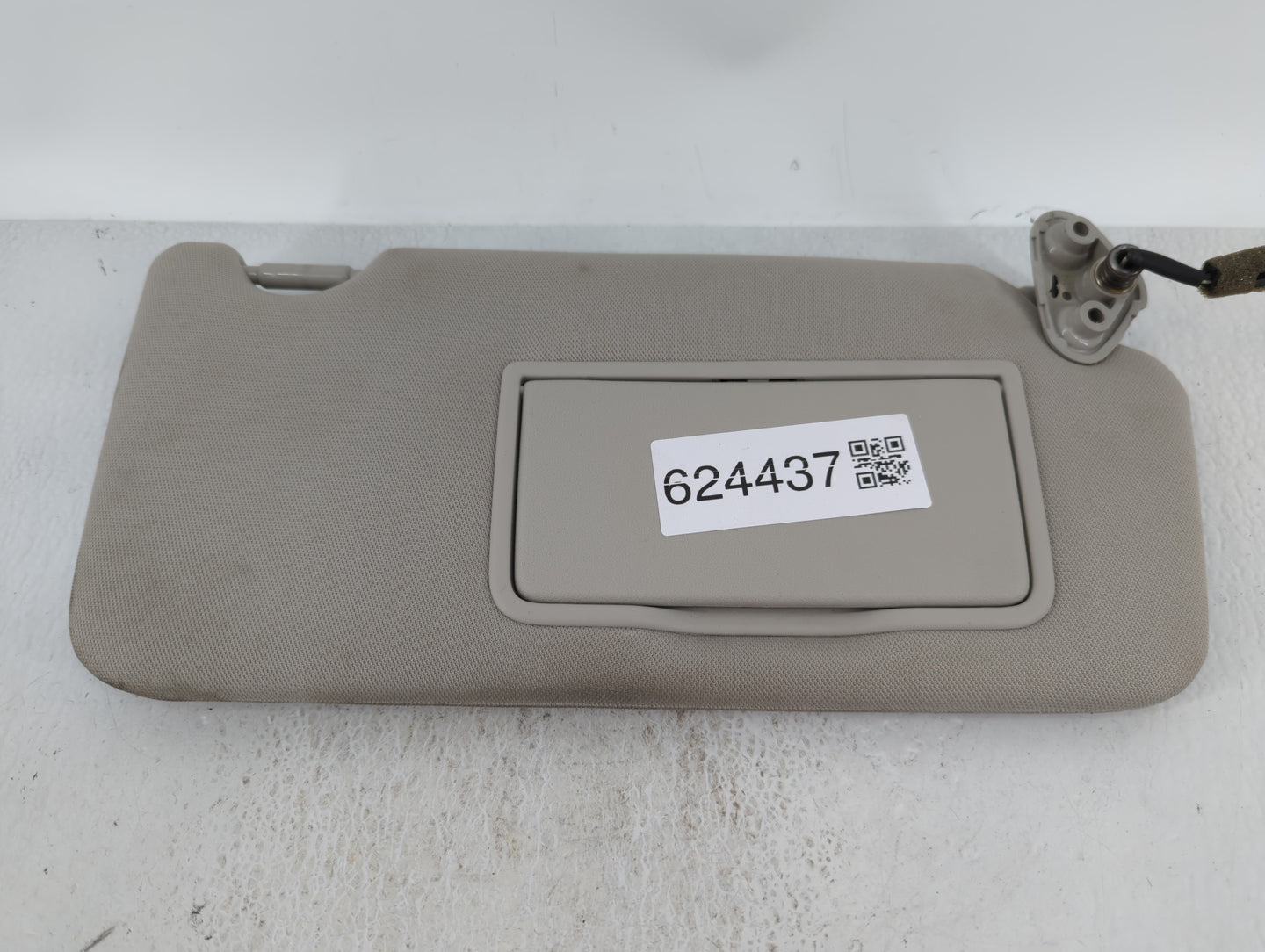 2010-2014 Subaru Legacy Sun Visor Shade Replacement Passenger Right Mirror Fits Fits 2010 2011 2012 2013 2014 OEM Used Auto 