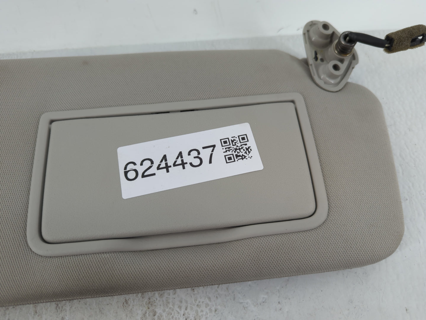 2010-2014 Subaru Legacy Sun Visor Shade Replacement Passenger Right Mirror Fits Fits 2010 2011 2012 2013 2014 OEM Used Auto 