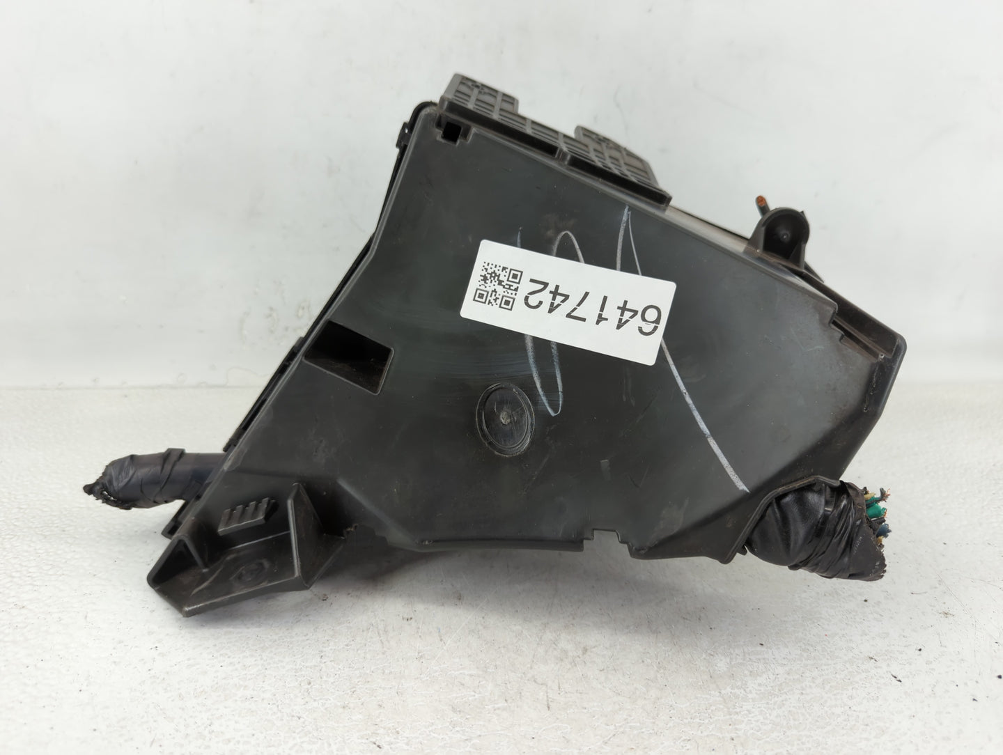 2010-2014 Subaru Legacy Fusebox Fuse Box Panel Relay Module P/N:MB503202B Fits Fits 2010 2011 2012 2013 2014 OEM Used Auto P
