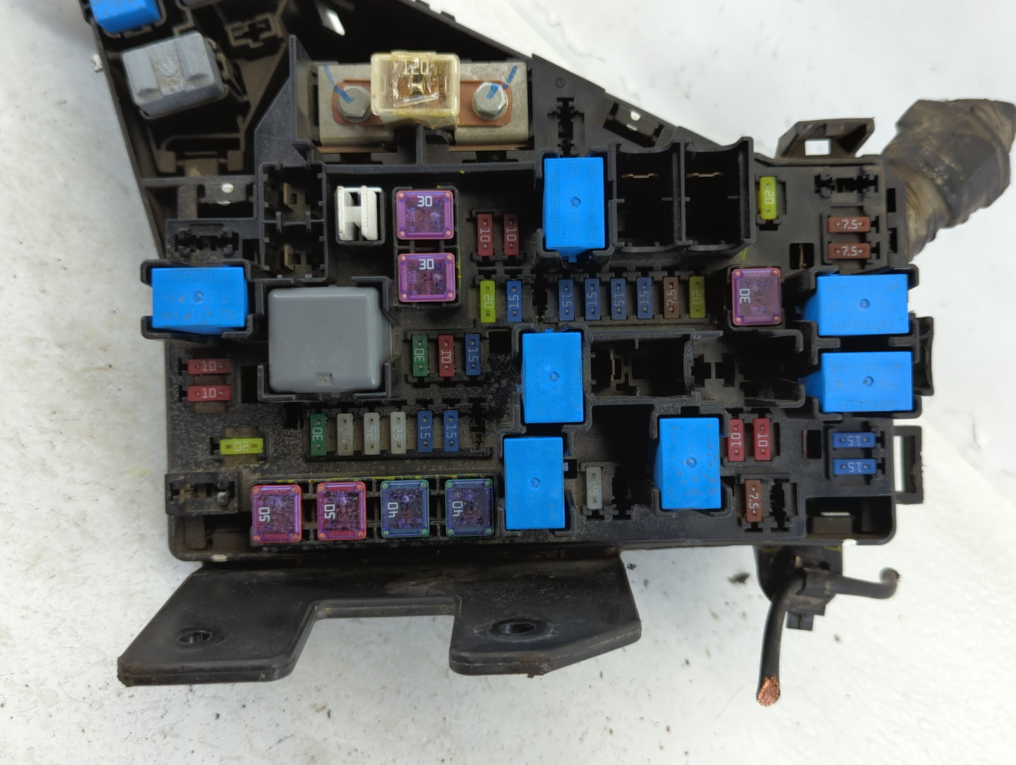2010-2014 Subaru Legacy Fusebox Fuse Box Panel Relay Module P/N:MB503202B Fits Fits 2010 2011 2012 2013 2014 OEM Used Auto P