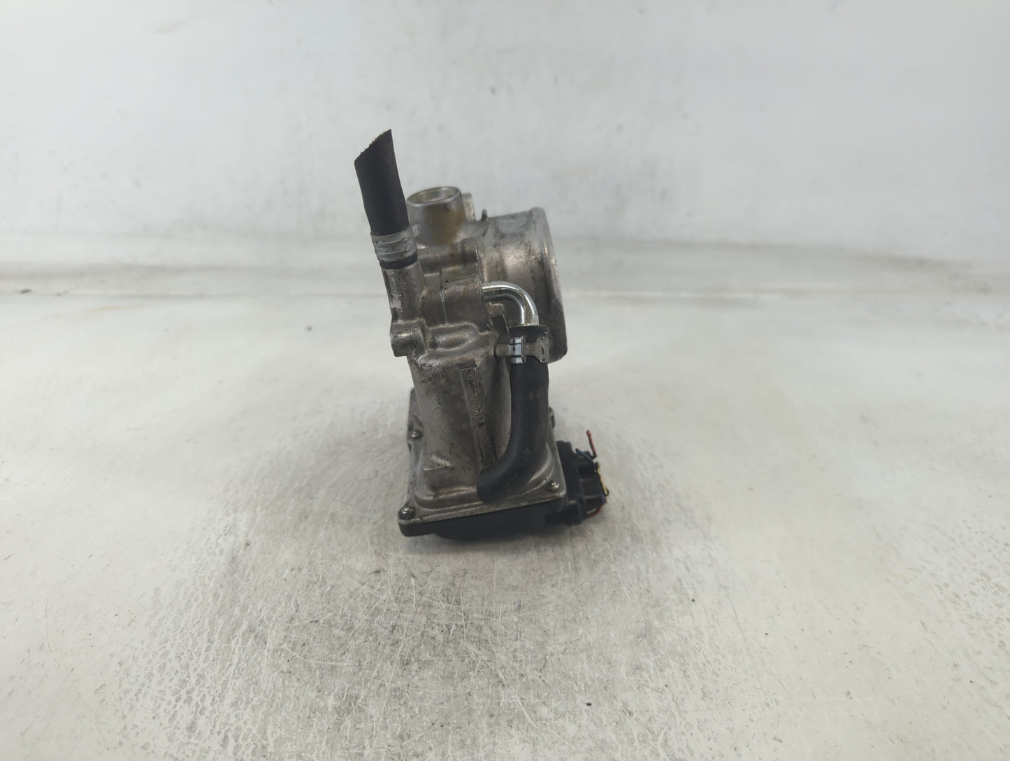 2013-2019 Subaru Legacy Throttle Body P/N:10Q221780 16112AA38A Fits Fits 2013 2014 2015 2016 2017 2018 2019 OEM Used Auto Pa