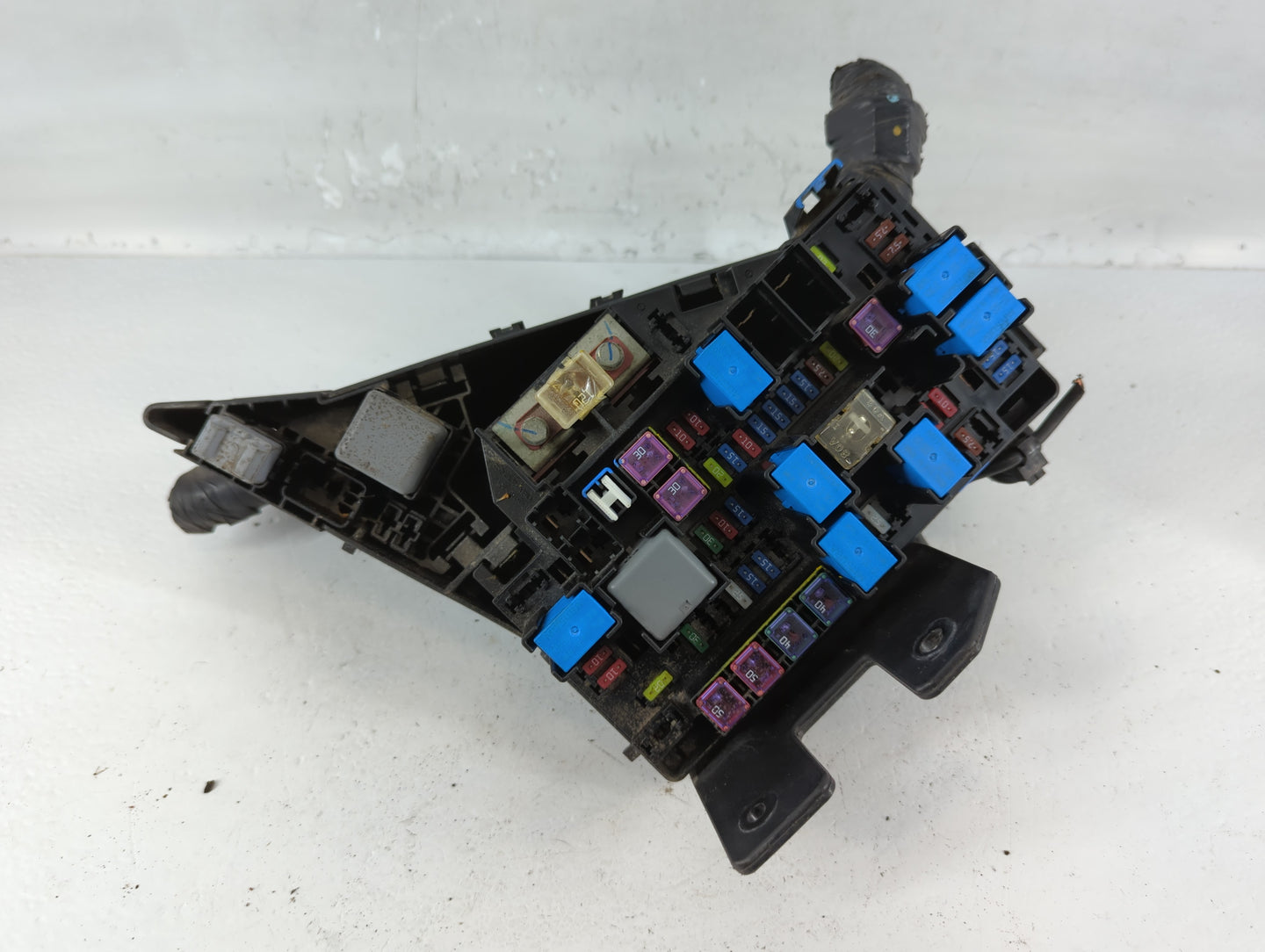 2010-2014 Subaru Legacy Fusebox Fuse Box Panel Relay Module P/N:MB503202B Fits Fits 2010 2011 2012 2013 2014 OEM Used Auto P