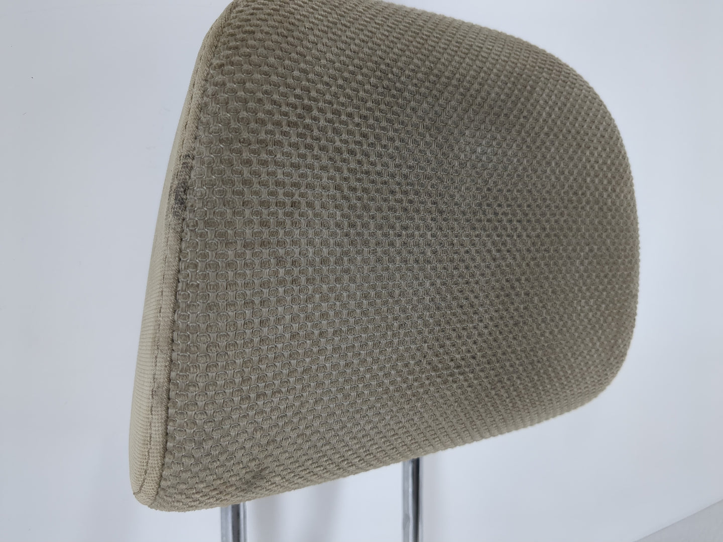 Subaru Xv Headrest Head Rest Front Driver Passenger Seat Light Beige - Oemusedautoparts1.com