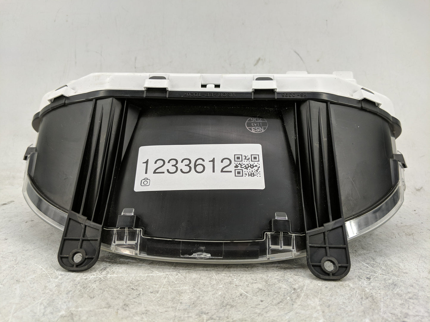 2014 Subaru Xv Instrument Cluster Speedometer Gauges Fits OEM Used Auto Parts - Oemusedautoparts1.com