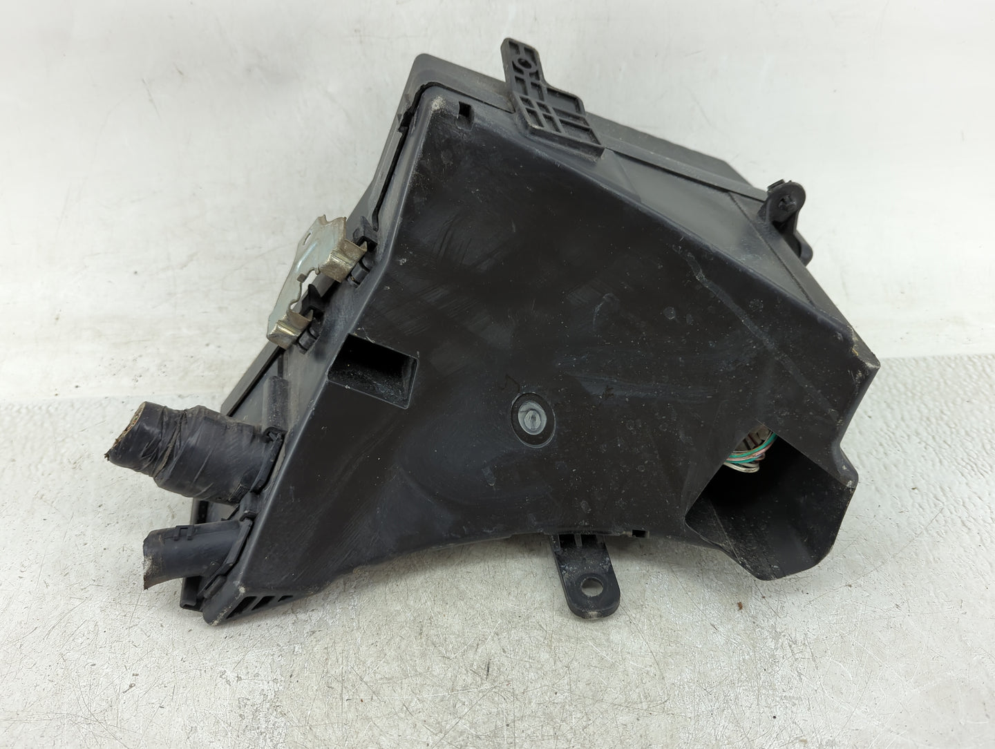 2013-2014 Subaru Xv Fusebox Fuse Box Panel Relay Module Fits Fits 2012 2013 2014 OEM Used Auto Parts - Oemusedautoparts1.com