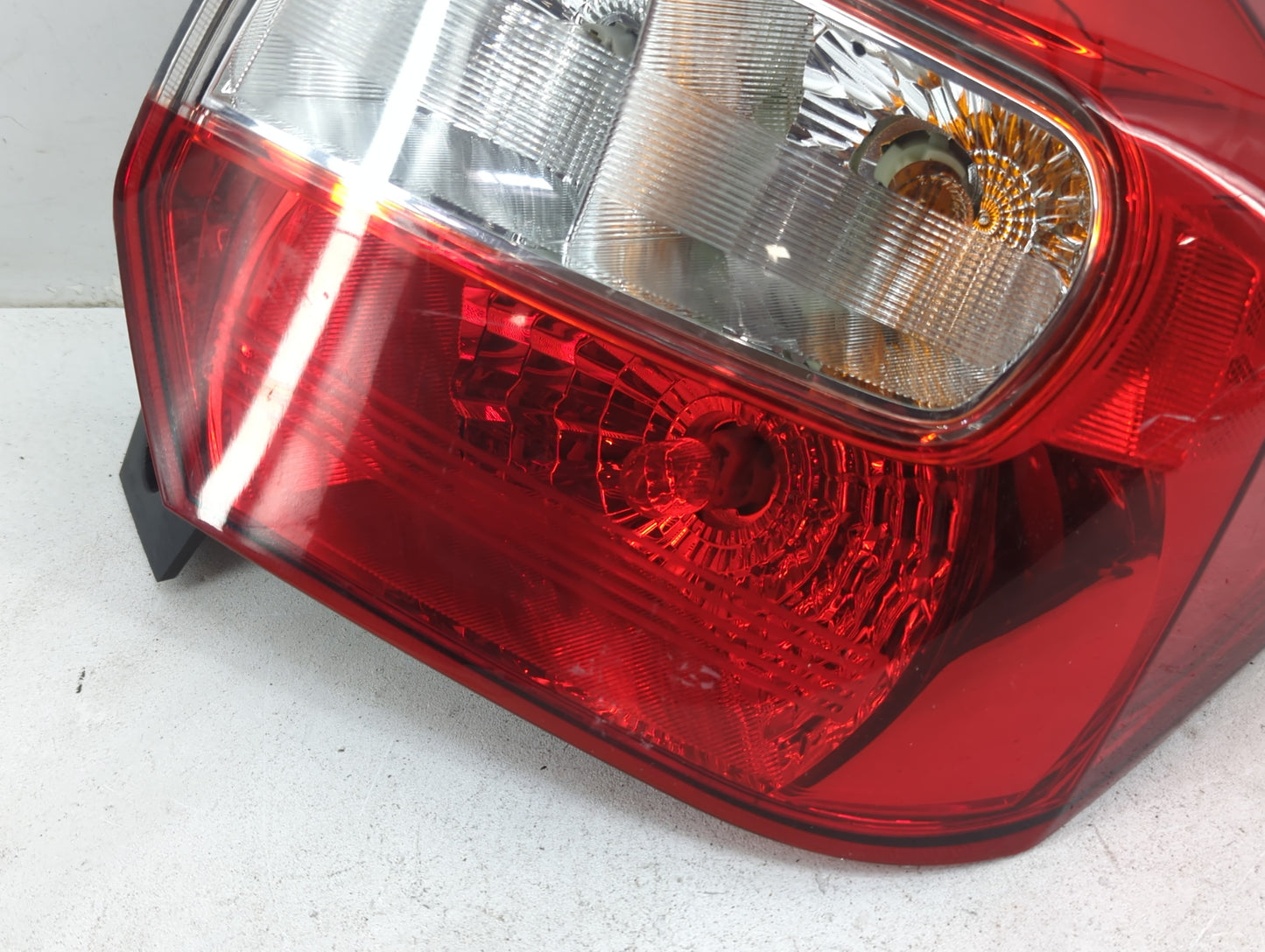 2013-2015 Subaru Xv Tail Light Assembly Passenger Right OEM P/N:84201-FJ060 Fits Fits 2012 2013 2014 2015 2016 OEM Used Auto
