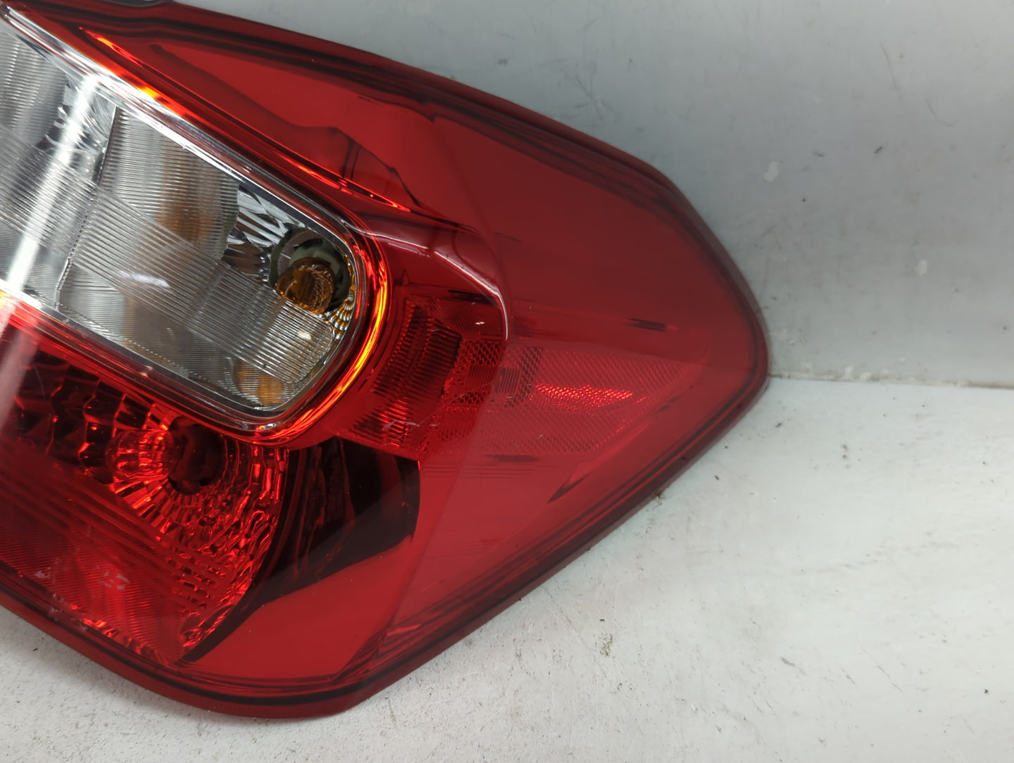 2013-2015 Subaru Xv Tail Light Assembly Passenger Right OEM P/N:84201-FJ060 Fits Fits 2012 2013 2014 2015 2016 OEM Used Auto