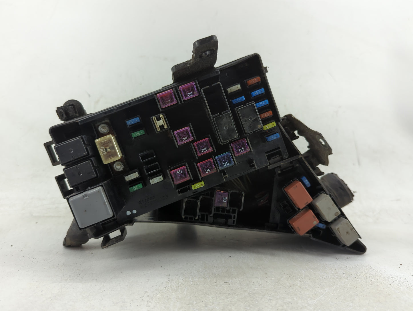 2013-2014 Subaru Xv Fusebox Fuse Box Panel Relay Module P/N:MB100200B Fits Fits 2012 2013 2014 OEM Used Auto Parts - Oemused