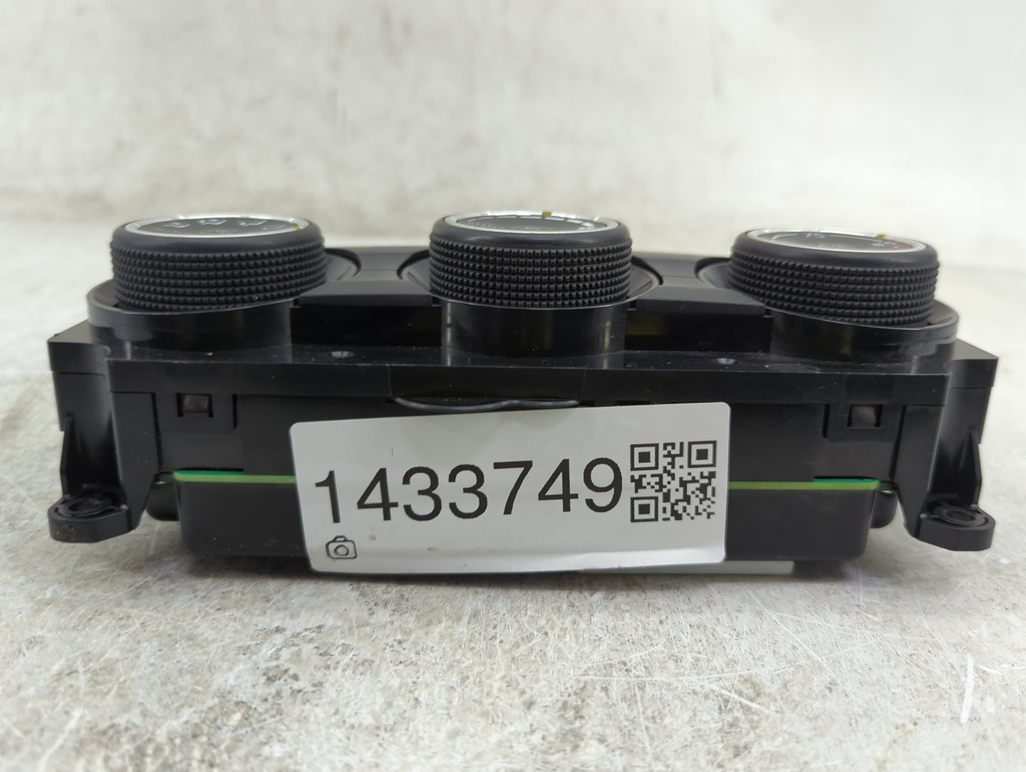 2014 Subaru Xv Climate Control Module Temperature AC/Heater Replacement P/N:72311FJ350 T915686 B Fits OEM Used Auto Parts - 