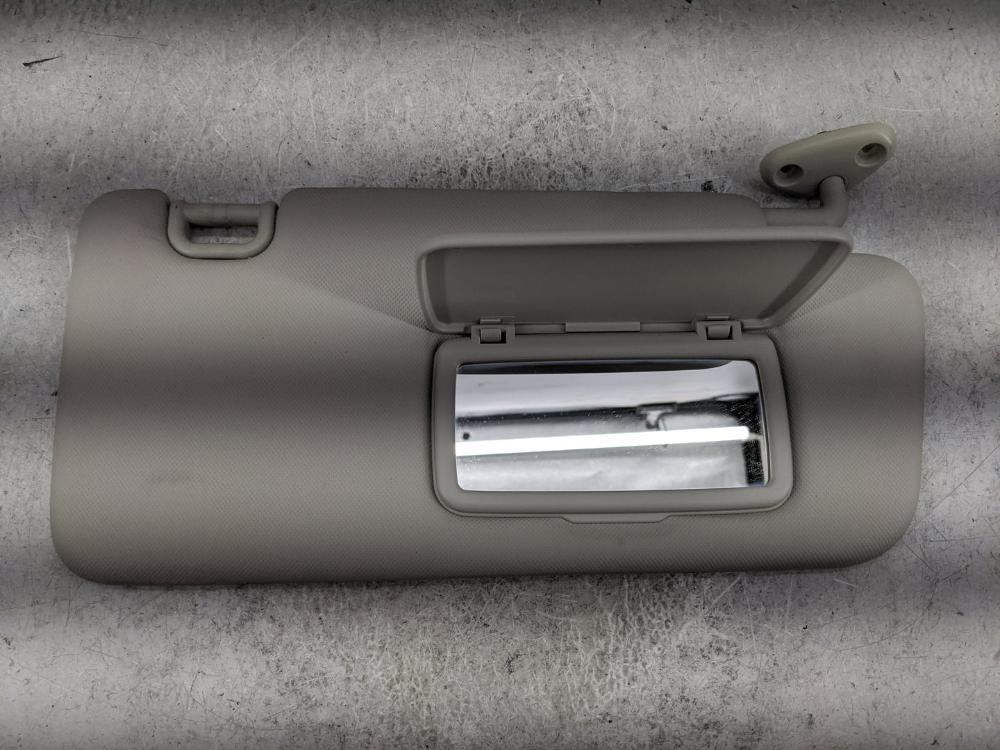 2013-2014 Subaru Xv Sun Visor Shade Replacement Passenger Right Mirror Fits Fits 2012 2013 2014 OEM Used Auto Parts - Oemuse