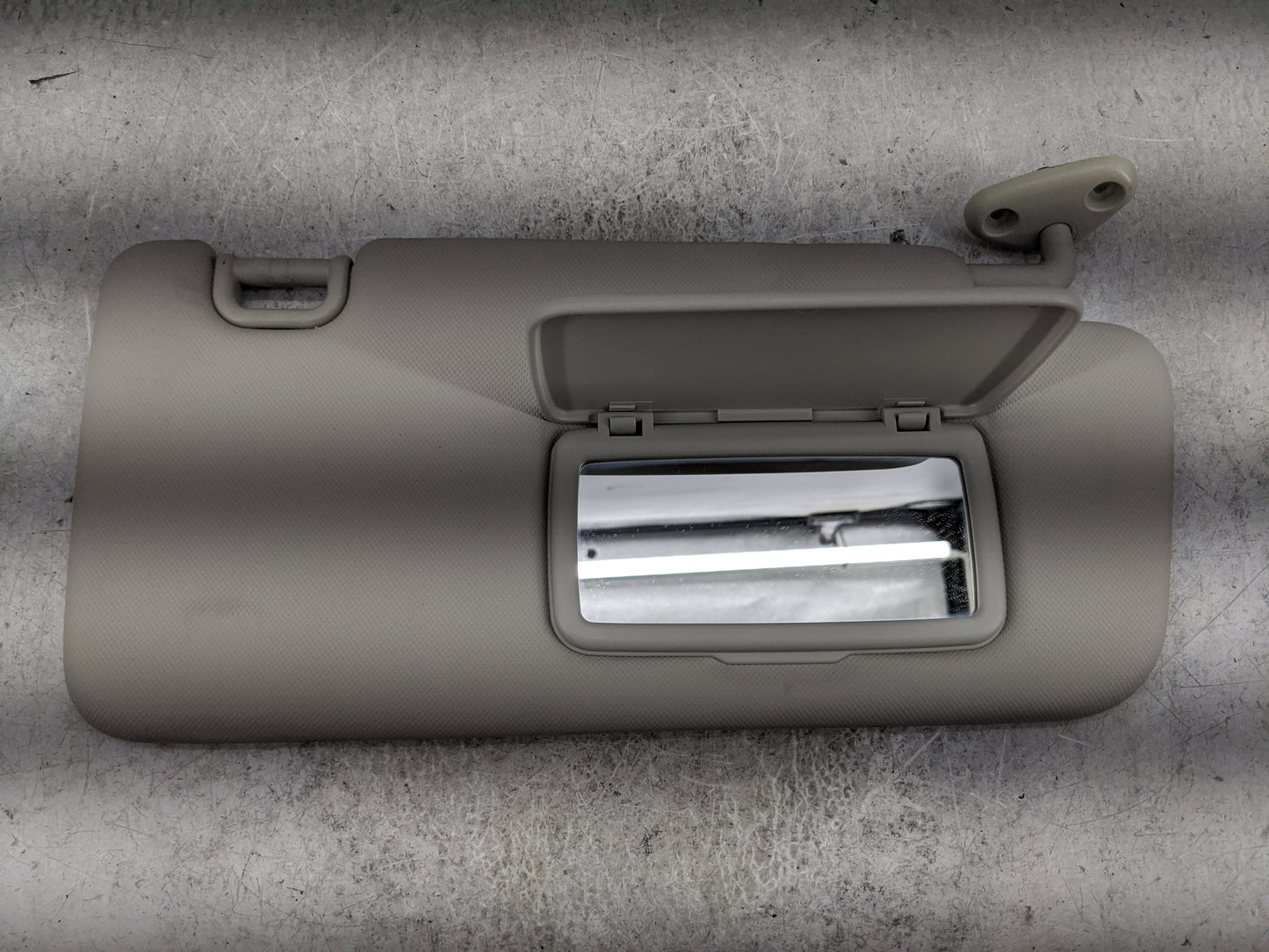 2013-2014 Subaru Xv Sun Visor Shade Replacement Passenger Right Mirror Fits Fits 2012 2013 2014 OEM Used Auto Parts - Oemuse