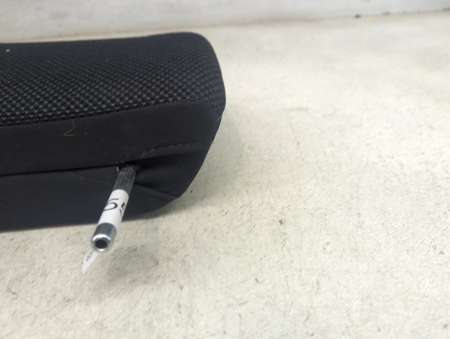 2014 Subaru Xv Headrest Head Rest Rear Seat Fits OEM Used Auto Parts - Oemusedautoparts1.com