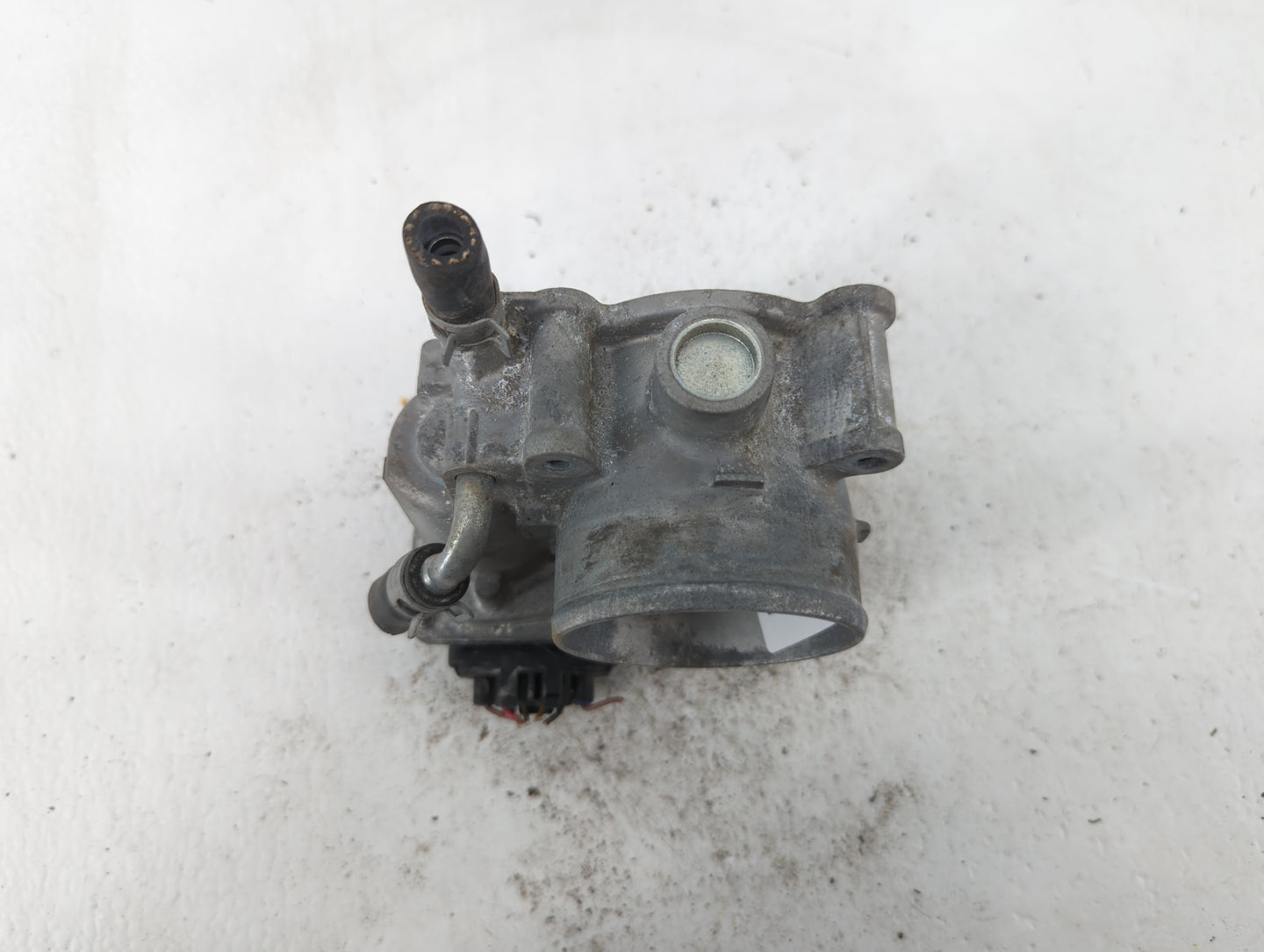 2013-2015 Subaru Xv Throttle Body P/N:16112AA380 Fits Fits 2011 2012 2013 2014 2015 2016 2017 2018 OEM Used Auto Parts - Oem