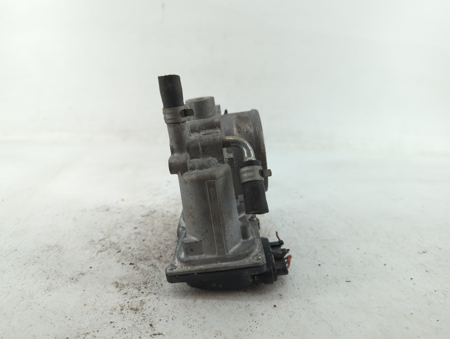 2013-2015 Subaru Xv Throttle Body P/N:16112AA380 Fits Fits 2011 2012 2013 2014 2015 2016 2017 2018 OEM Used Auto Parts - Oem