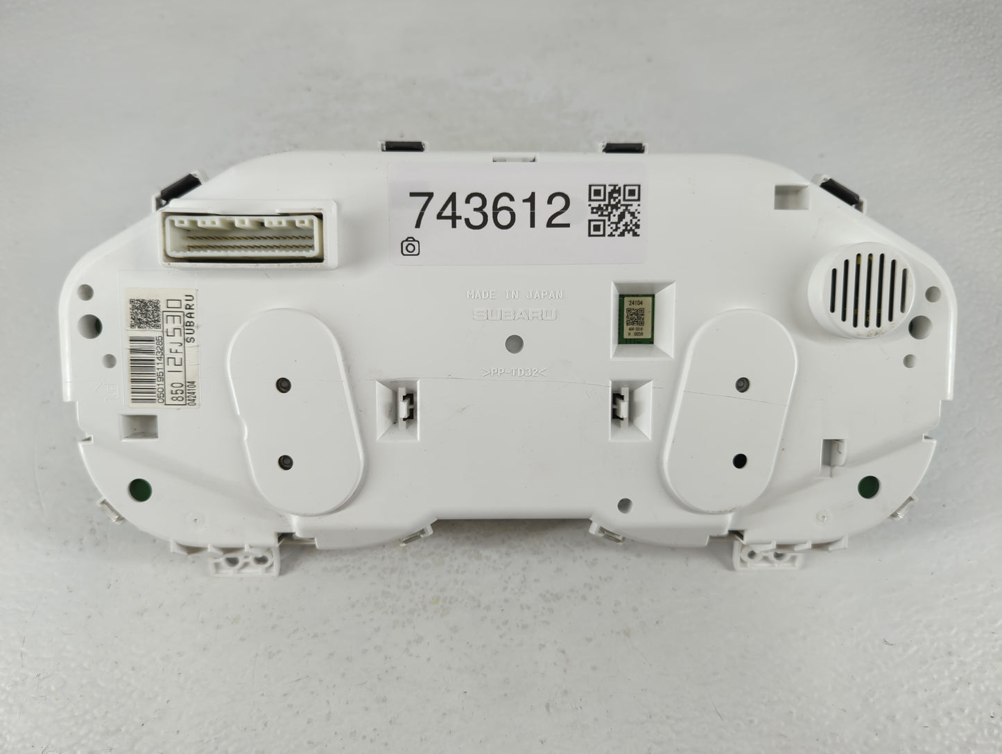 2014 Subaru Xv Instrument Cluster Speedometer Gauges P/N:0424104 85012FJ530 Fits OEM Used Auto Parts - Oemusedautoparts1.com