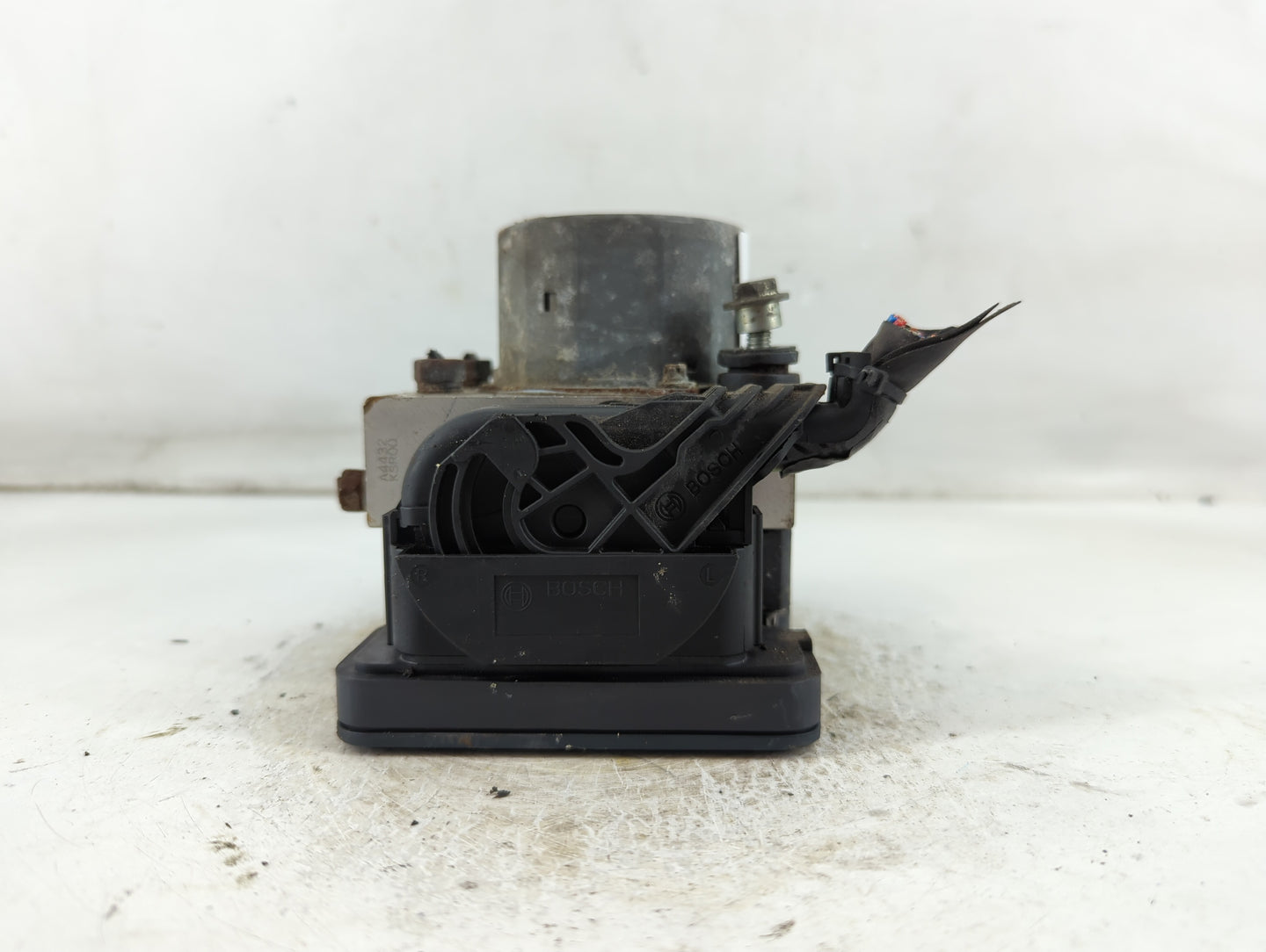 2013-2014 Subaru Xv ABS Pump Control Module Replacement P/N:27536FJ190 Fits Fits 2013 2014 OEM Used Auto Parts - Oemusedauto