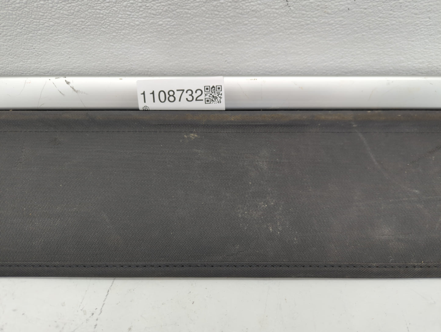 2014 Subaru Xv Crosstrek Rear Cargo Cover Storage Retractable Shade - Oemusedautoparts1.com