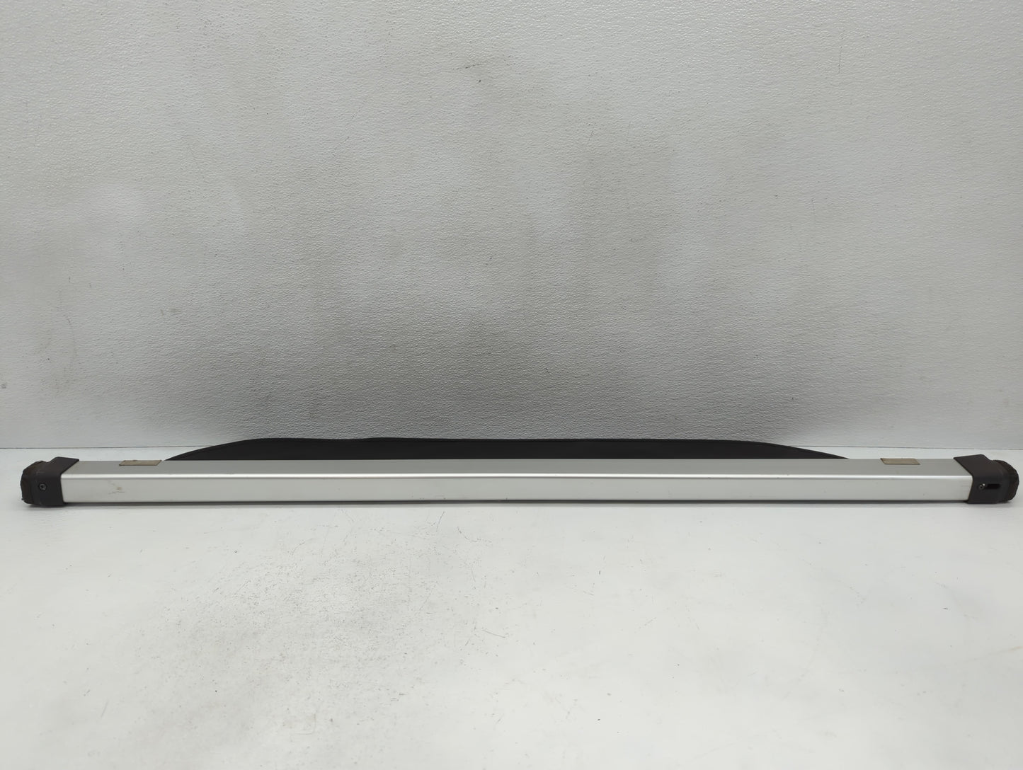 2014 Subaru Xv Crosstrek Rear Cargo Cover Storage Retractable Shade - Oemusedautoparts1.com