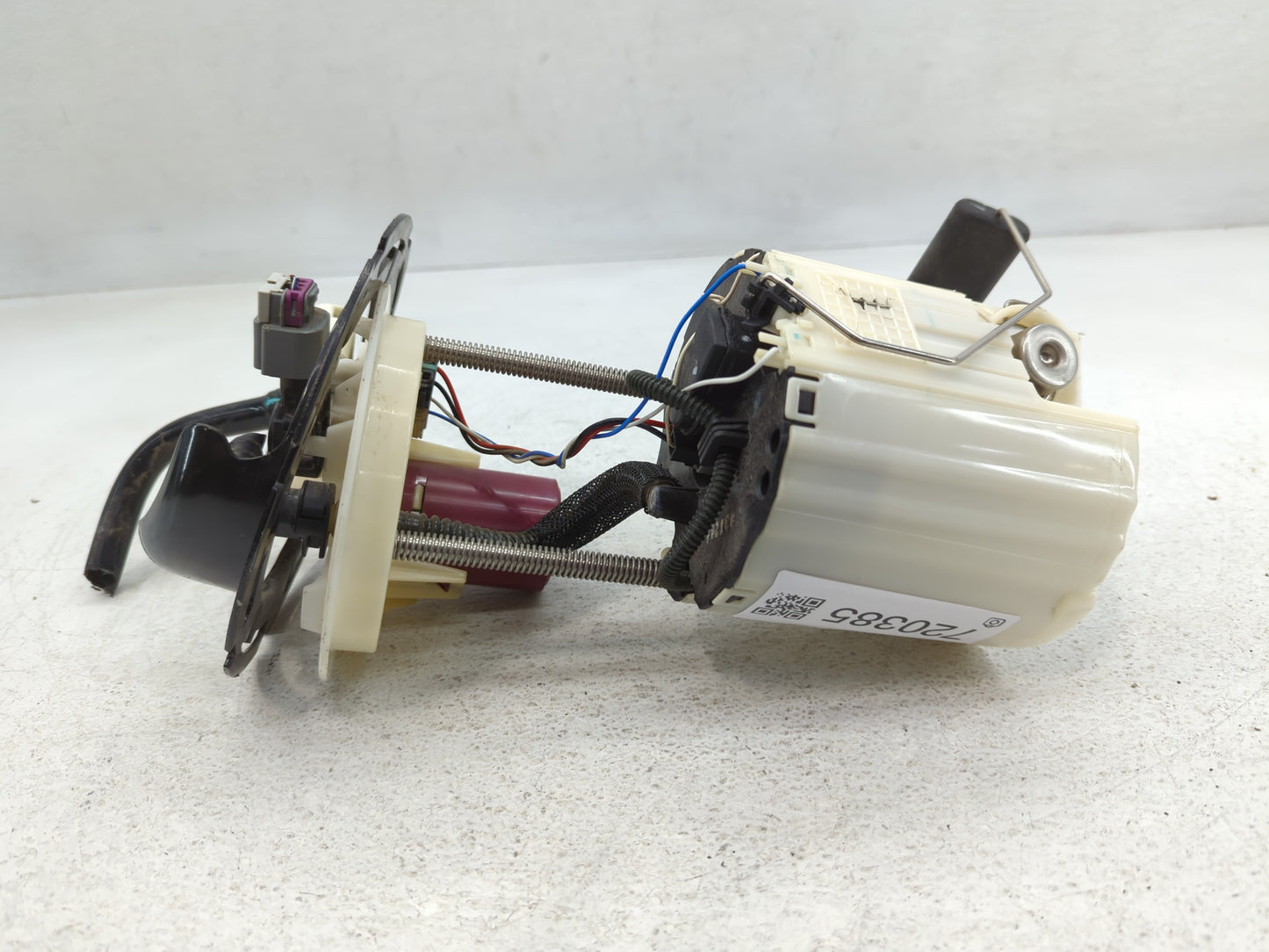 Suzuki Verona Electrical Gas Fuel Pump Assembly - Oemusedautoparts1.com