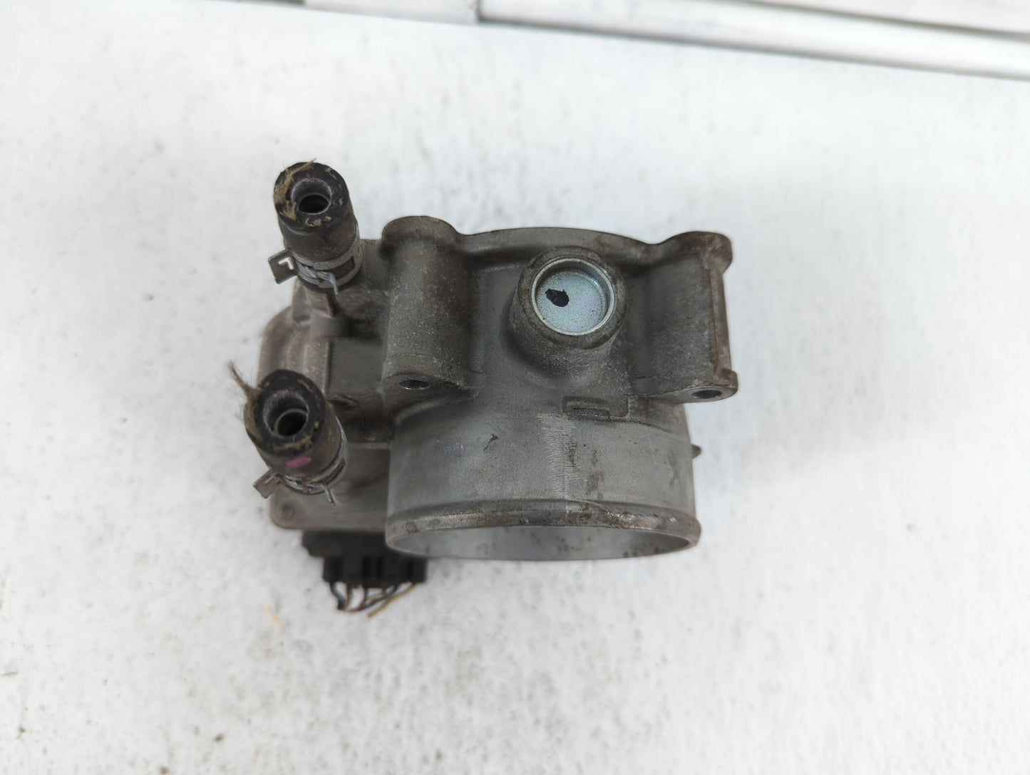 2005-2018 Toyota Avalon Throttle Body P/N:22030-0P050 22030-31030 Fits OEM Used Auto Parts - Oemusedautoparts1.com