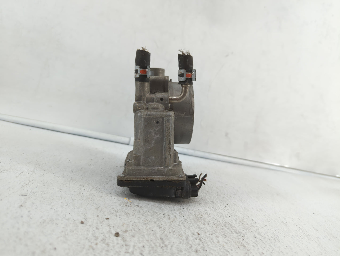 2005-2018 Toyota Avalon Throttle Body P/N:22030-0P050 22030-31030 Fits OEM Used Auto Parts - Oemusedautoparts1.com