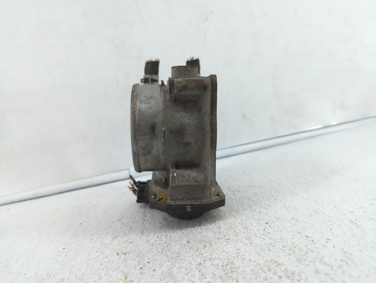 2005-2018 Toyota Avalon Throttle Body P/N:22030-0P050 22030-31030 Fits OEM Used Auto Parts - Oemusedautoparts1.com