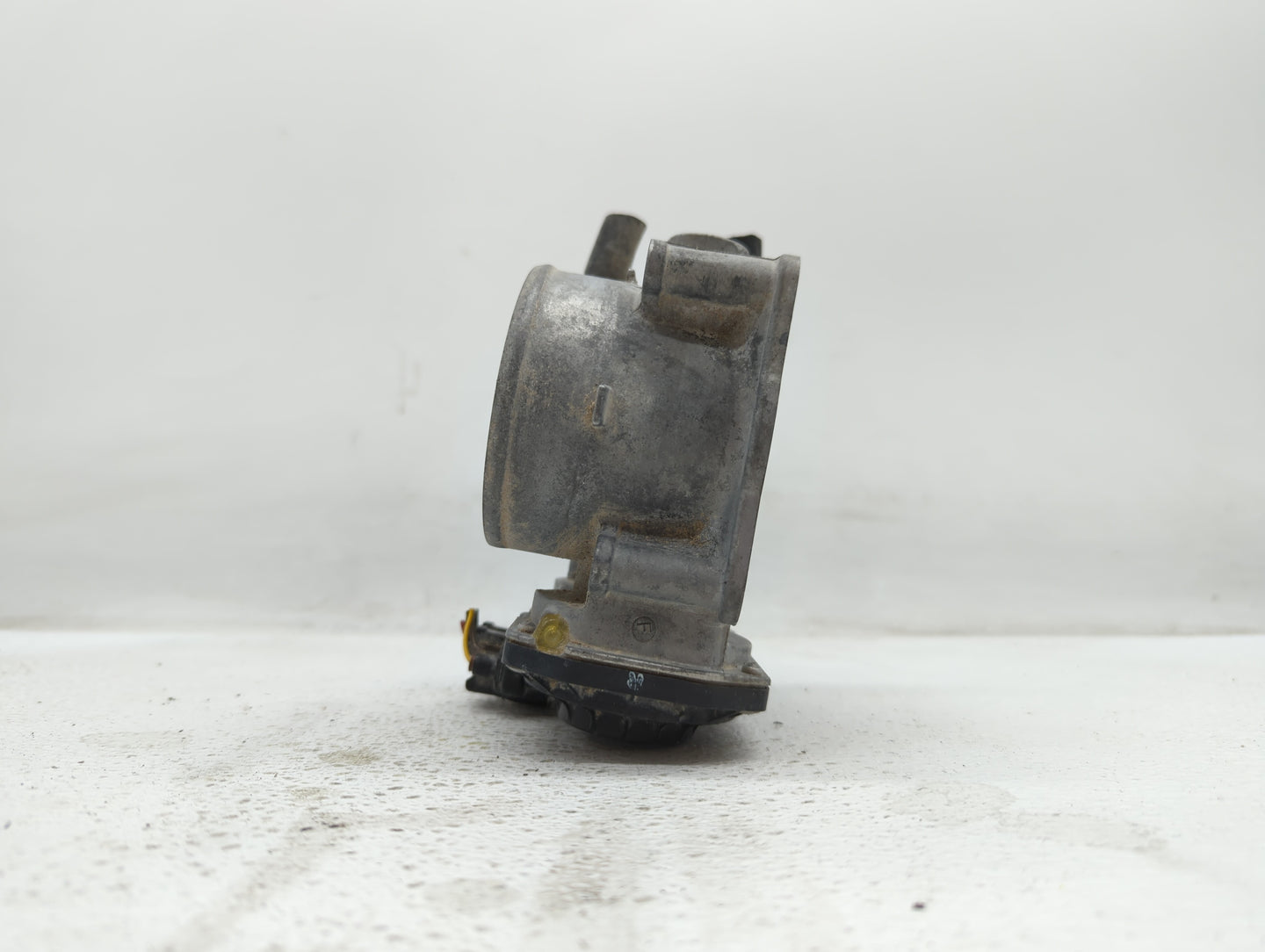 2005-2018 Toyota Avalon Throttle Body P/N:22030-0P050 22030-31030 Fits OEM Used Auto Parts - Oemusedautoparts1.com