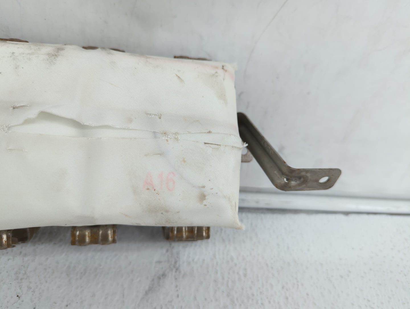 2013-2018 Toyota Avalon Air Bag Passenger Right Dashboard Oem - Oemusedautoparts1.com